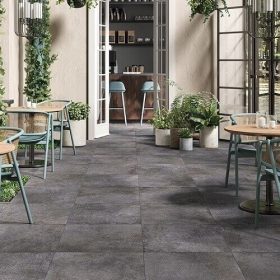 ריצוף לחצר כהה