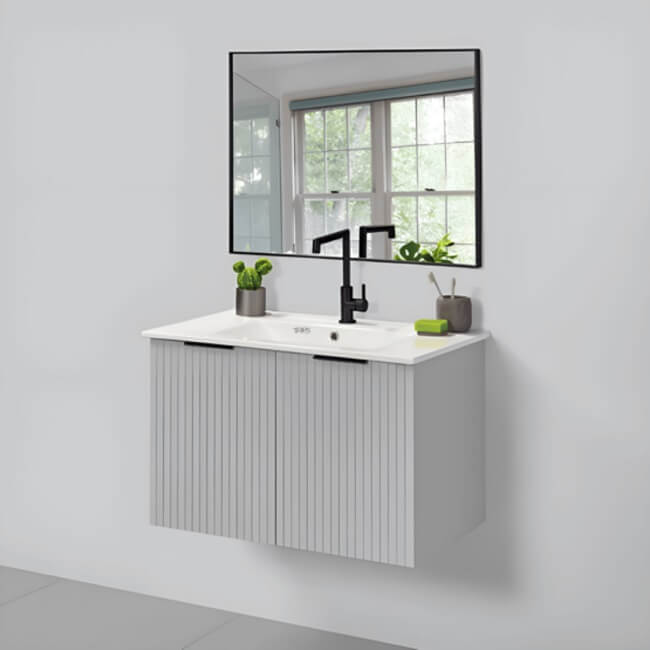 ארון אמטיה תלוי דלתות פסים